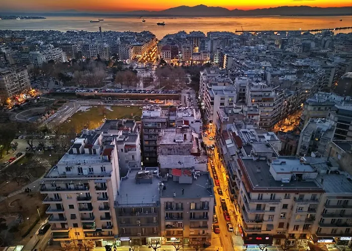 Vintage 1930\'S Flat In The Center Of Thessaloniki